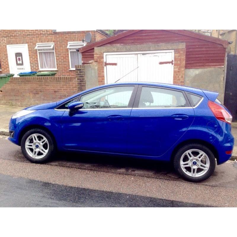 2014 Ford Fiesta Titanium 5 doors 1.0 Ecoboost.