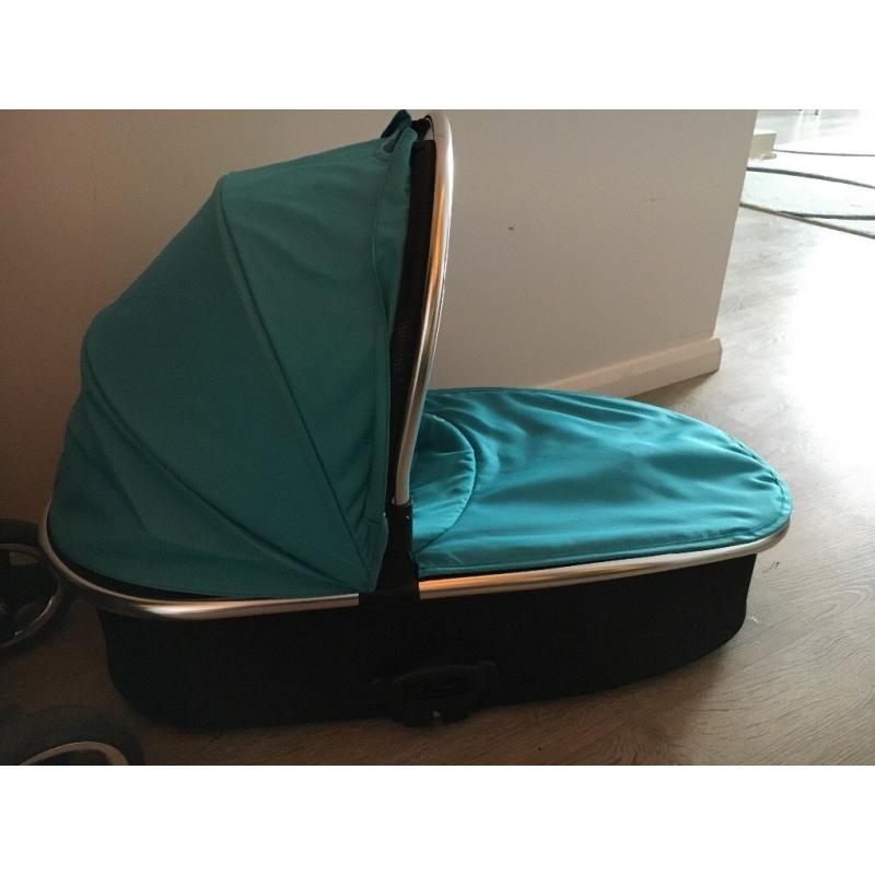 Oyster 2 pram+ carrycot