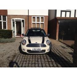 Mini Cooper 2012 Chili pck, TLC 1/2lea alloys pan s'roof elec fold mir, rear sensor FSH condition,