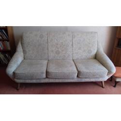 1960s Sofa & 2 chairs - Vintage, authentic and in excellent condition