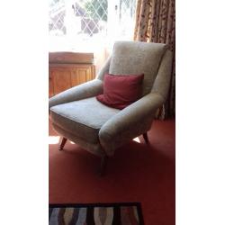 1960s Sofa & 2 chairs - Vintage, authentic and in excellent condition