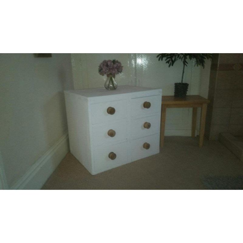 Solid oak chest with drawers