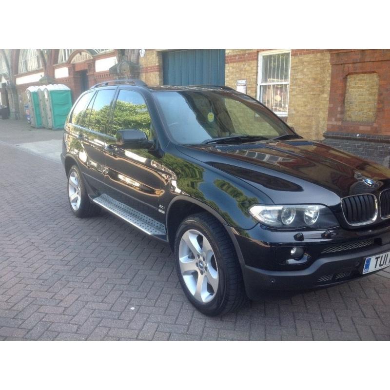 BMW X5 (54 with private plate)