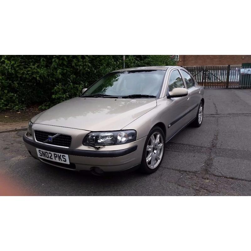 Volvo s60 d5 se disel very good condition very economycall car very clin car start and drive