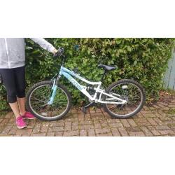 Older girls bike 24" wheels great condition