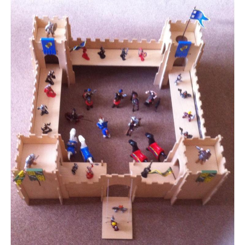 Toy Fort with Soldiers & Animals