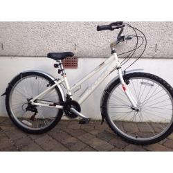 Ladies Raleigh Voyager bike