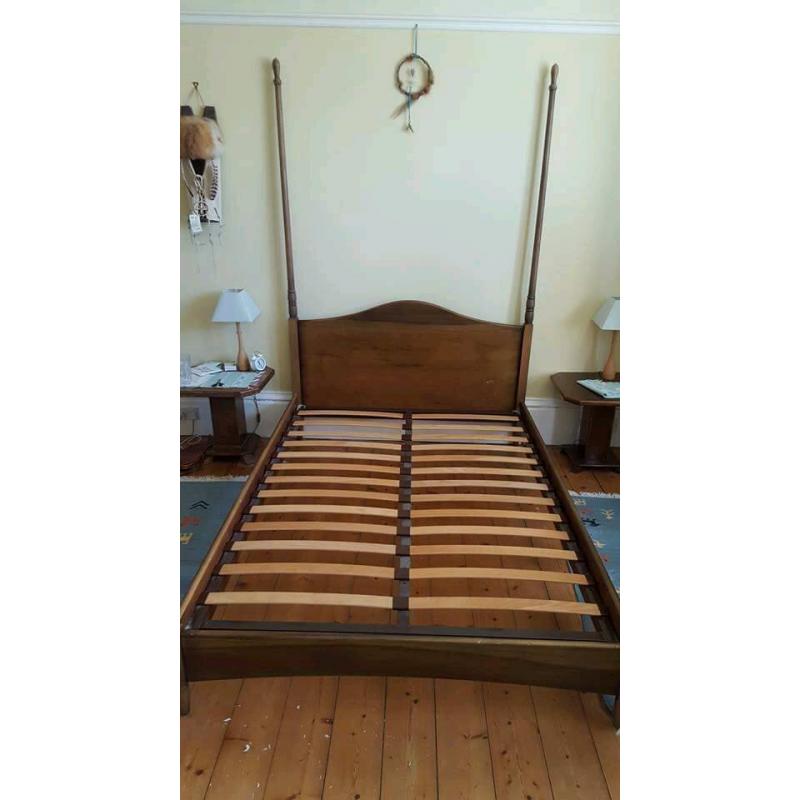 Shaker Style Four Poster Bed