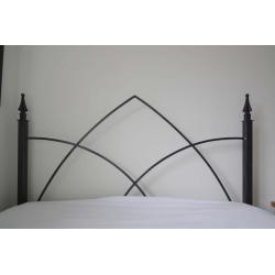 Metal bed frame