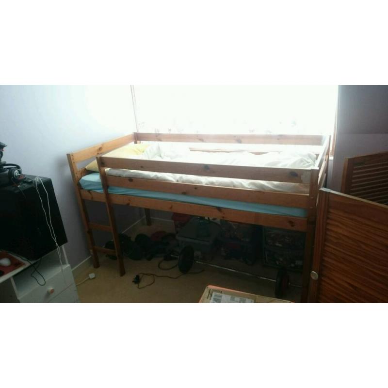 Mid sleeper bed