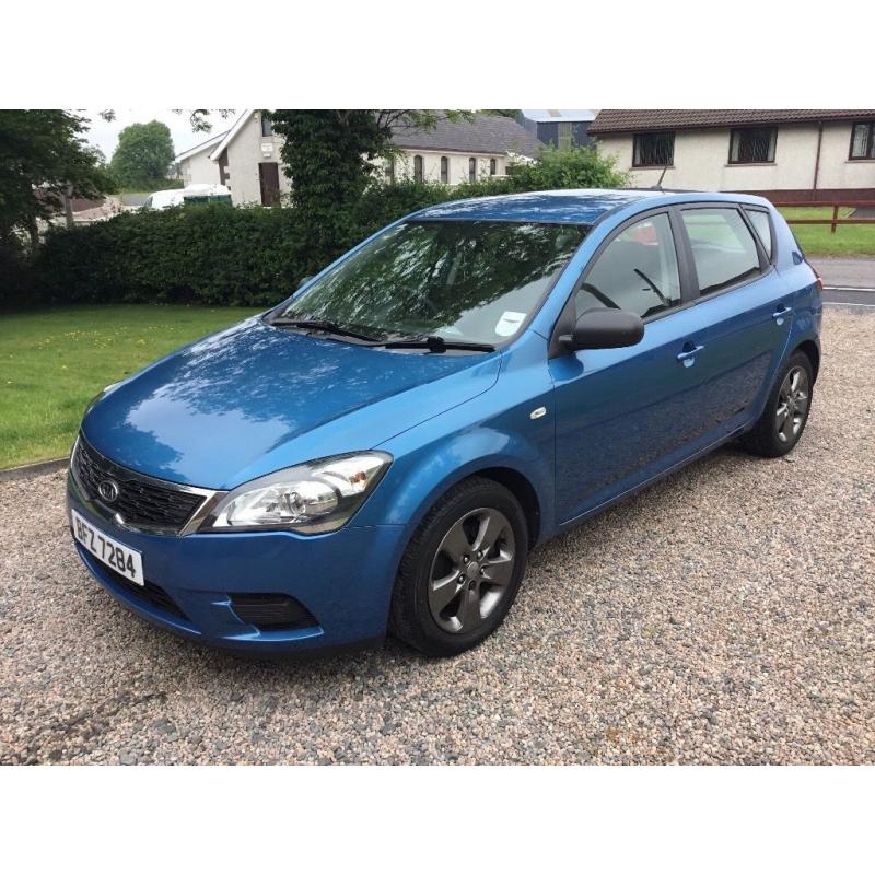 2010 KIA CEED 1.4 STRIKE -- LOW INSURANCE -- focus Astra golf Leon megane i30 Corolla corsa fiesta