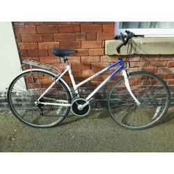 Raleigh Pioneer Ladies Hybrid/Town Bicycle For Sale in Excellent Working Order and Condition